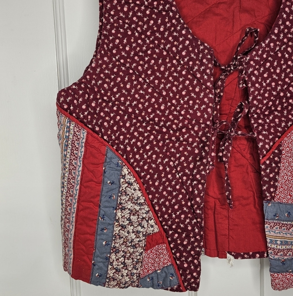 VTG Quilted Patchwork Reversible Vest - Picture 3 of 16